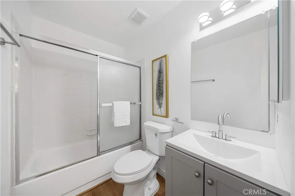 105 S Marguerita Avenue A, Alhambra, California 91801 home-pic-17